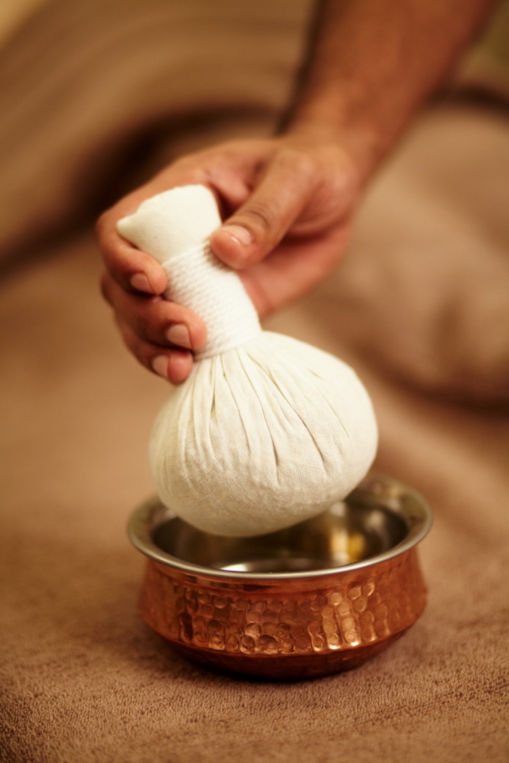 APM KALARI MARMA NATTUVAIDYA CHIKILSALAYAM MAKKARAPPARAMBA